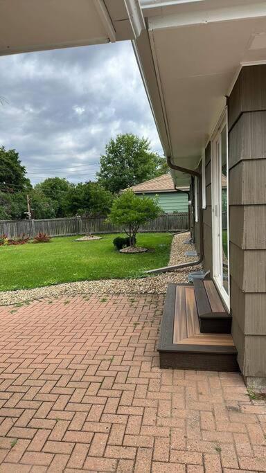 Beautiful Luxury Home Freshly Renovated With Big Yard, Seating & Grill Pad Cottage Grove Kültér fotó