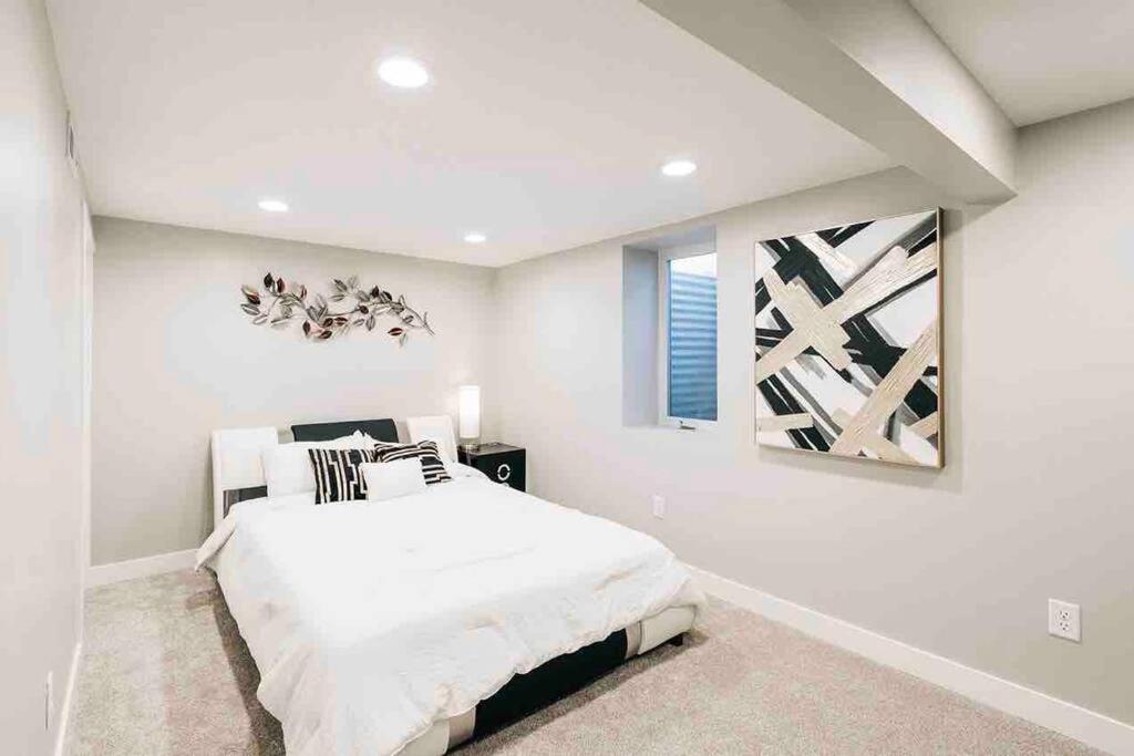 Beautiful Luxury Home Freshly Renovated With Big Yard, Seating & Grill Pad Cottage Grove Kültér fotó